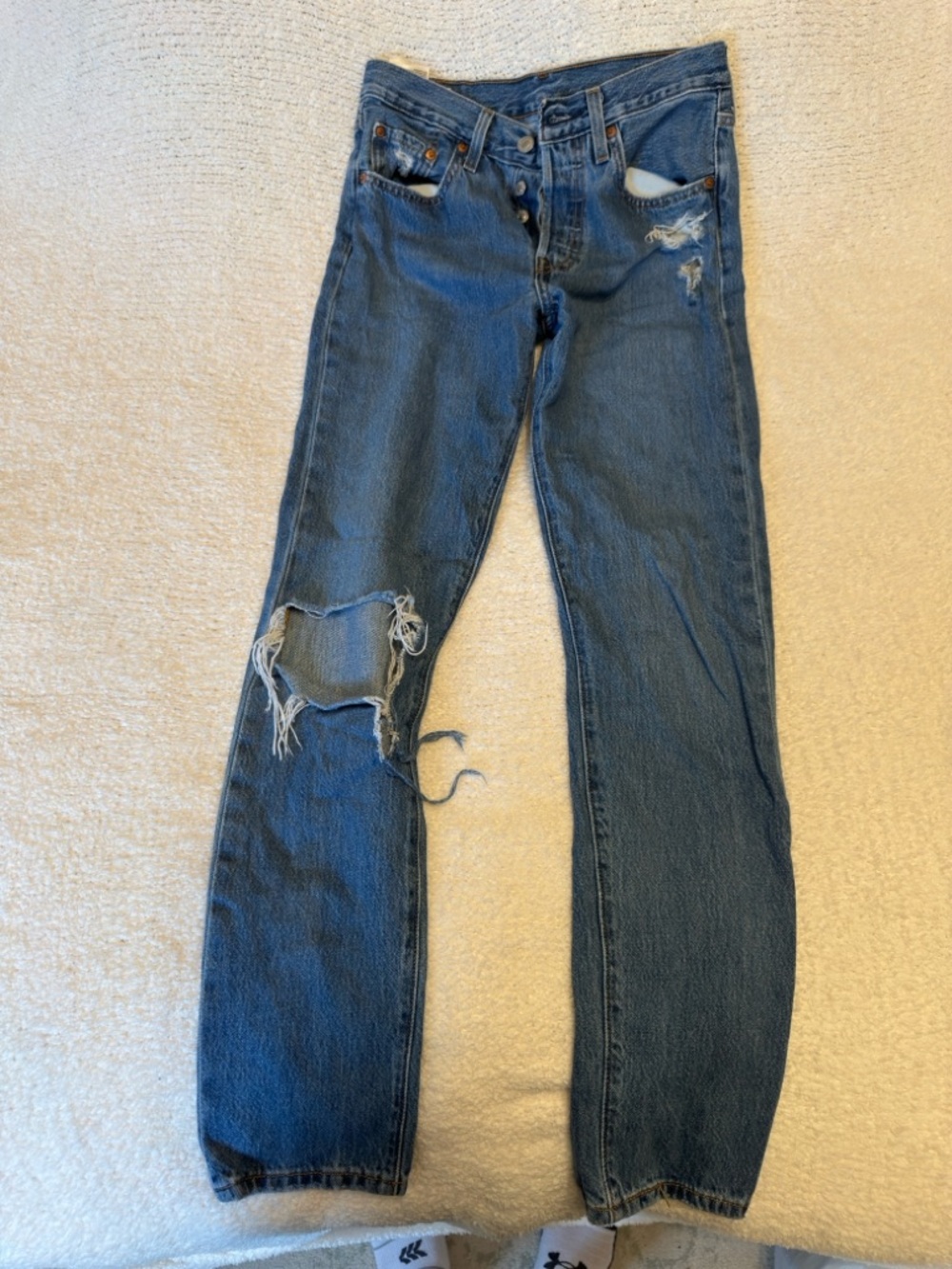 Levi's Distressed Blue Ankle Jeans - Cropped Look